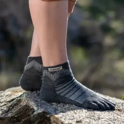 Injinji Unisex Outdoor Midweight Merino Mini Crew Toe Socks - Slate