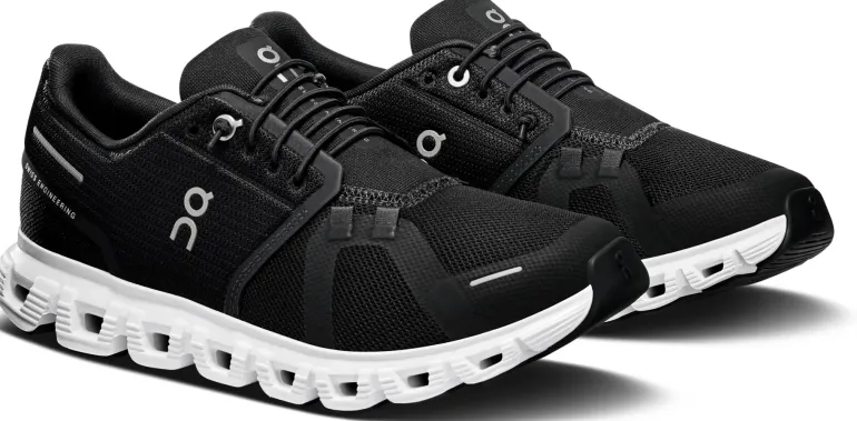 ON Womens Cloud 6 Shoes - Black-White